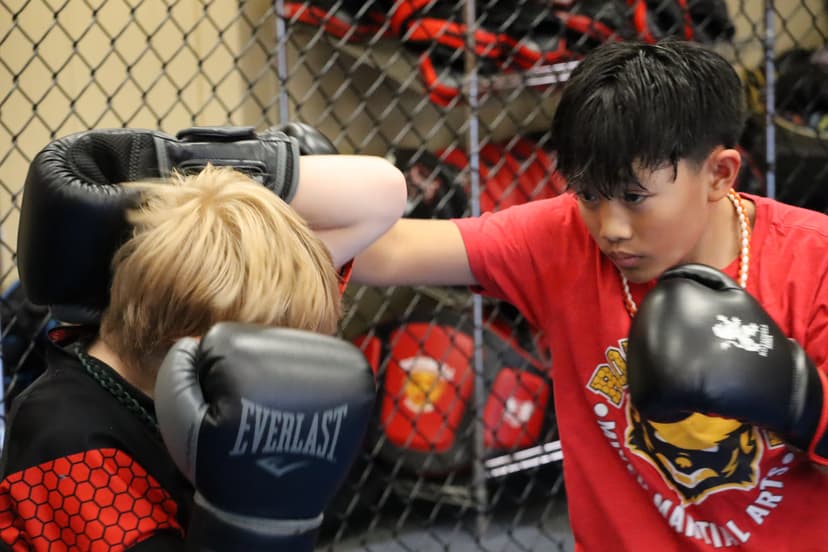 kids sparring in kickboxing class