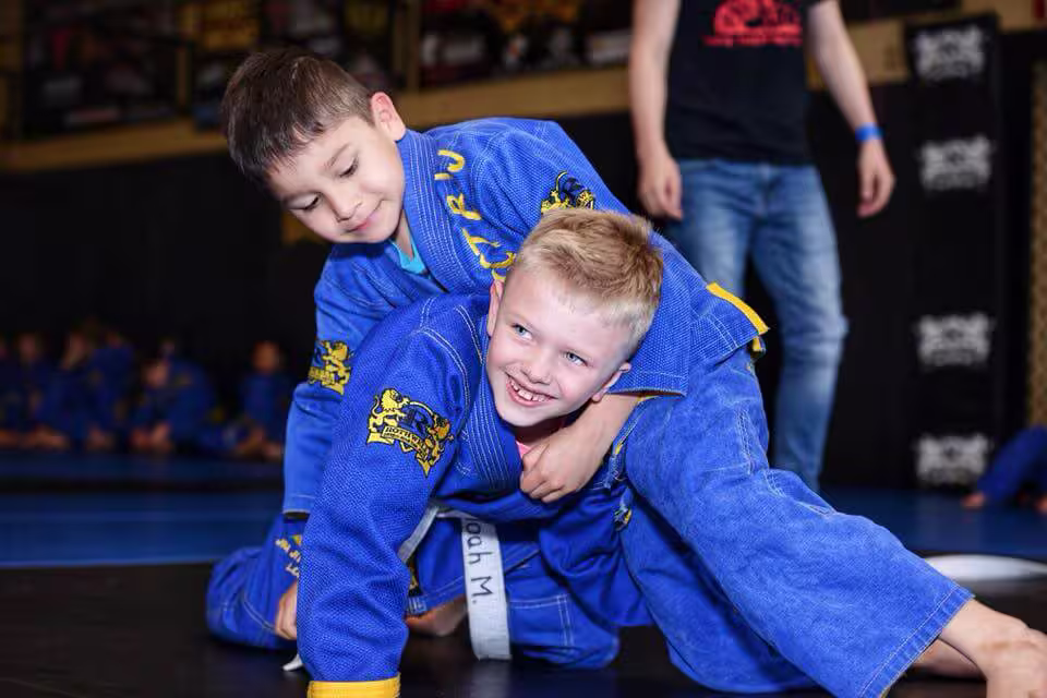 kids learning Brazilian Jiu-Jitsu